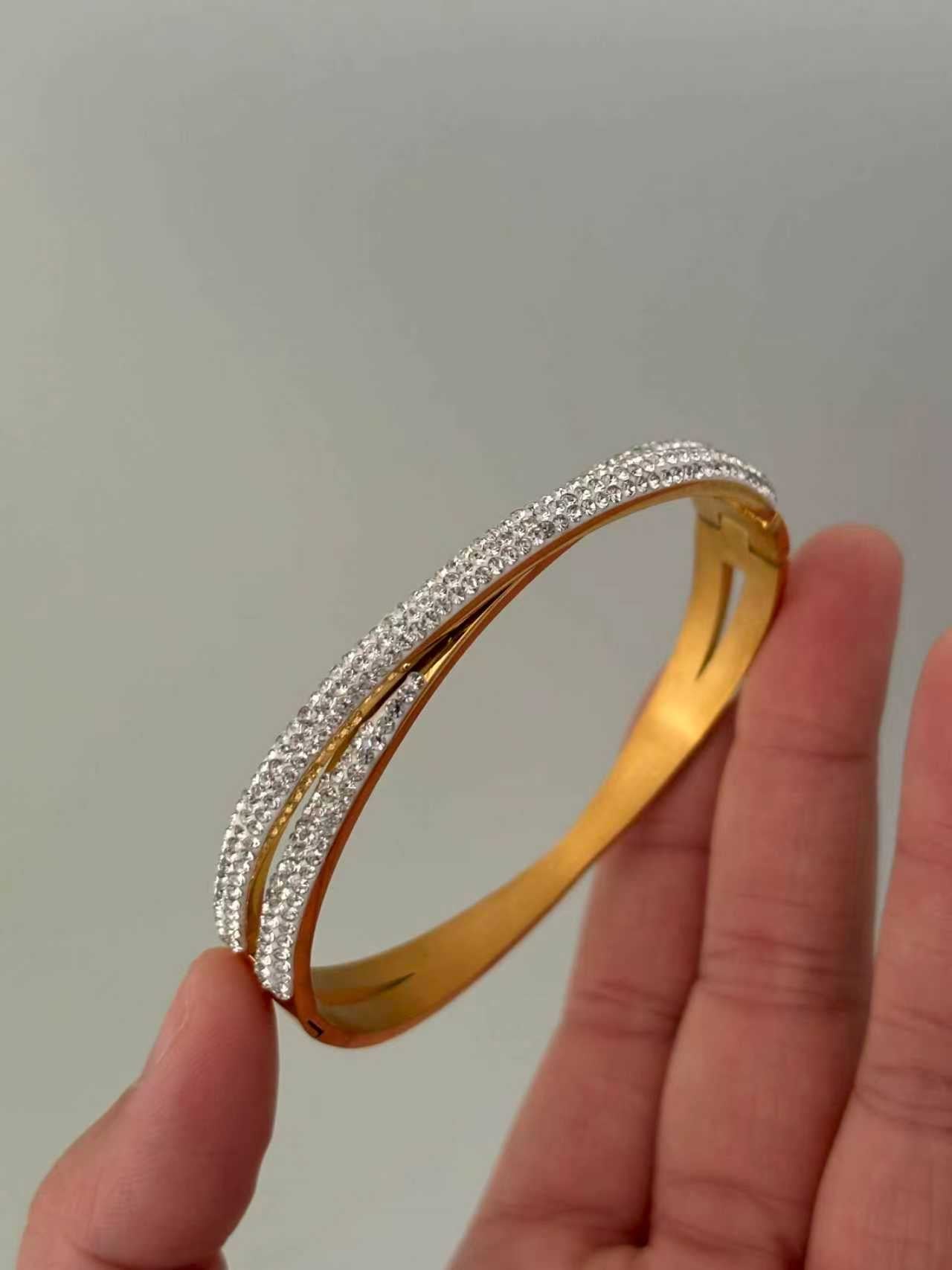 Charming Cross Full Zircon Line Bangle
