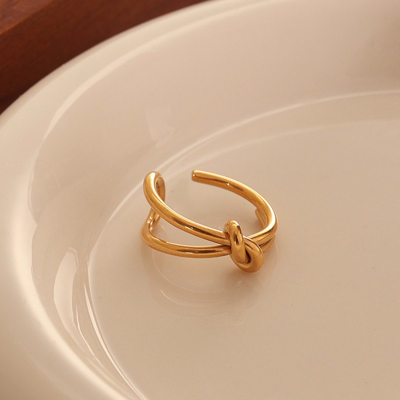 Knotted Ring