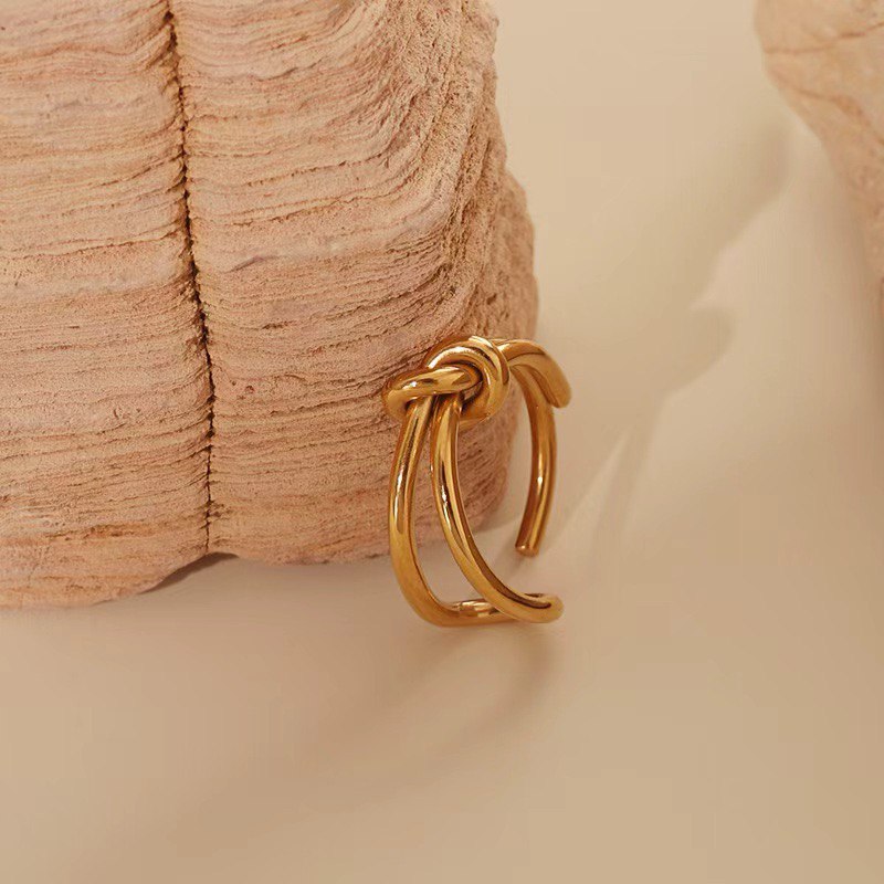 Knotted Ring